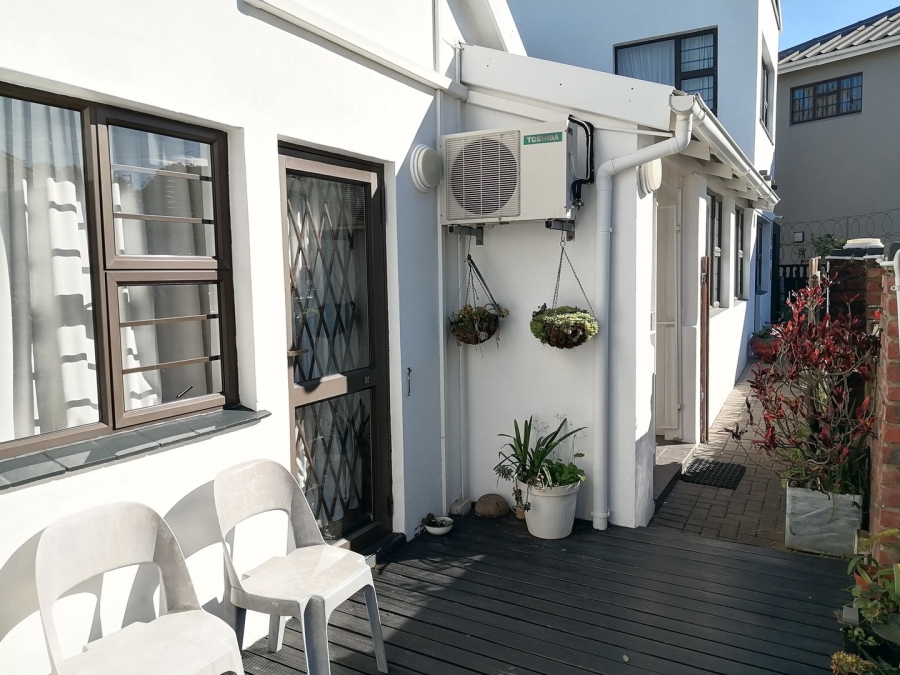 7 Bedroom Property for Sale in Baysville Eastern Cape